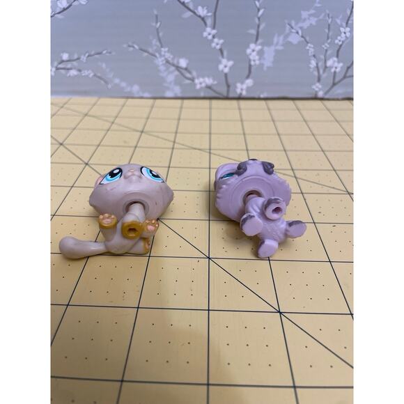 Hasbro LPS Littlest Pet Shop Scotty Dog & Cream Colored Cat Figure Lot Of 2 - Picture 5 of 8